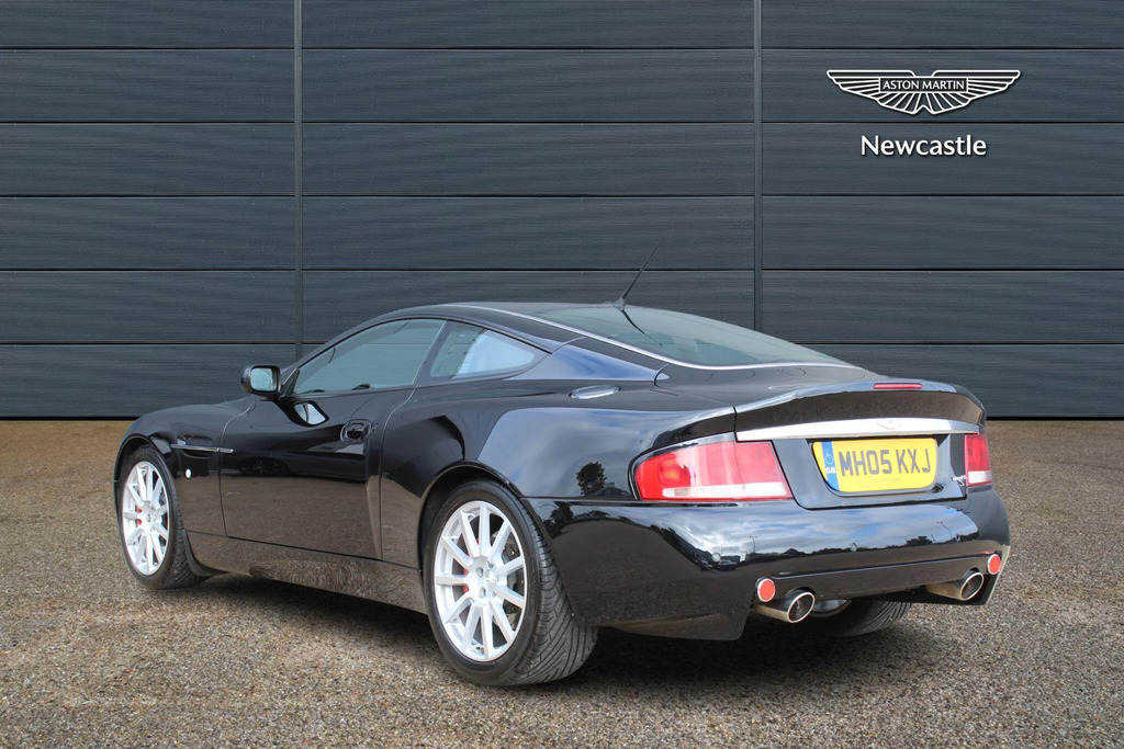 Aston Martin Vanquish S V12 22 Black #4