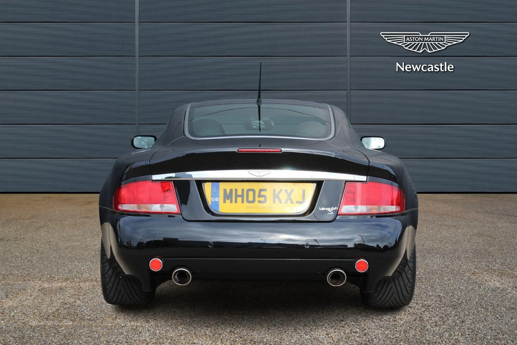Aston Martin Vanquish S V12 22 Black #6
