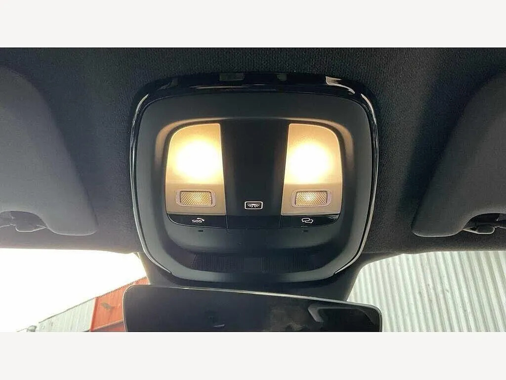 Volvo XC40 2.0 B3p Plus Dark #6