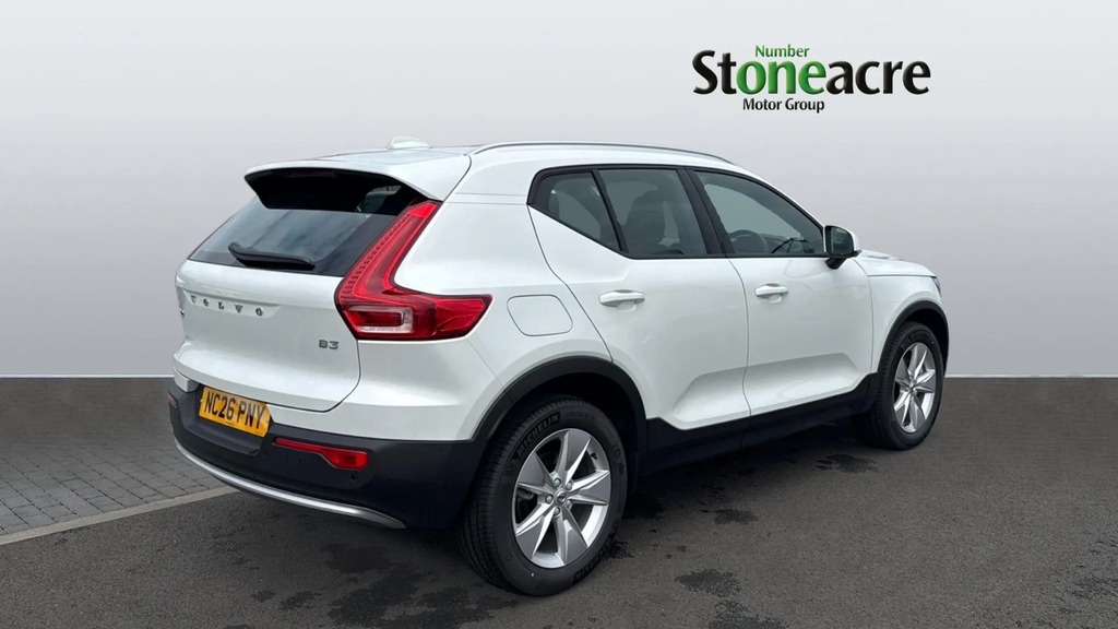 Volvo XC40 Core B3 163 Hp #2