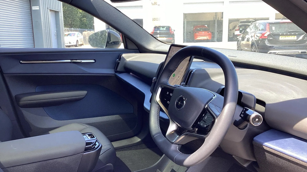 Volvo EX30 315Kw Twin Motor Performance Ultra 69Kwh LV24GLF #4