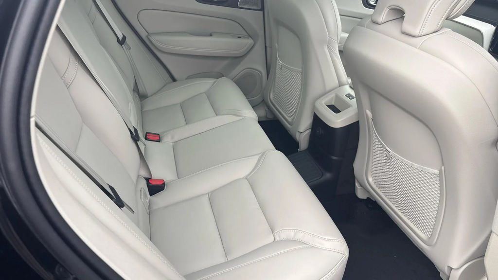 Volvo XC60 2.0 T8 18.8Kwh Ultra Dark Awd Euro 6 Ss NV26OAN  #6