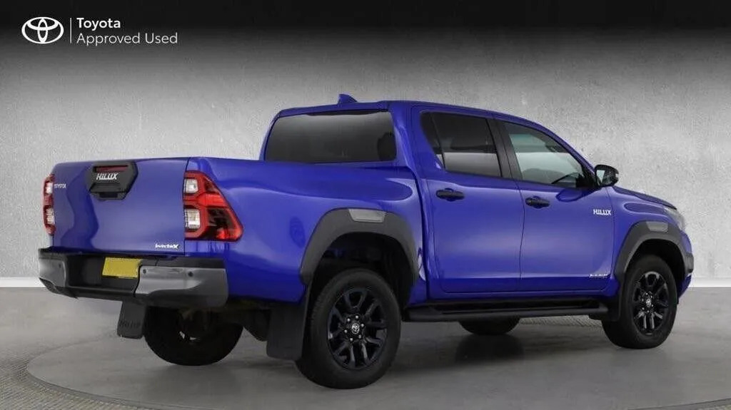 Toyota HILUX 2.8 D-4d Invincible-x Grey #3