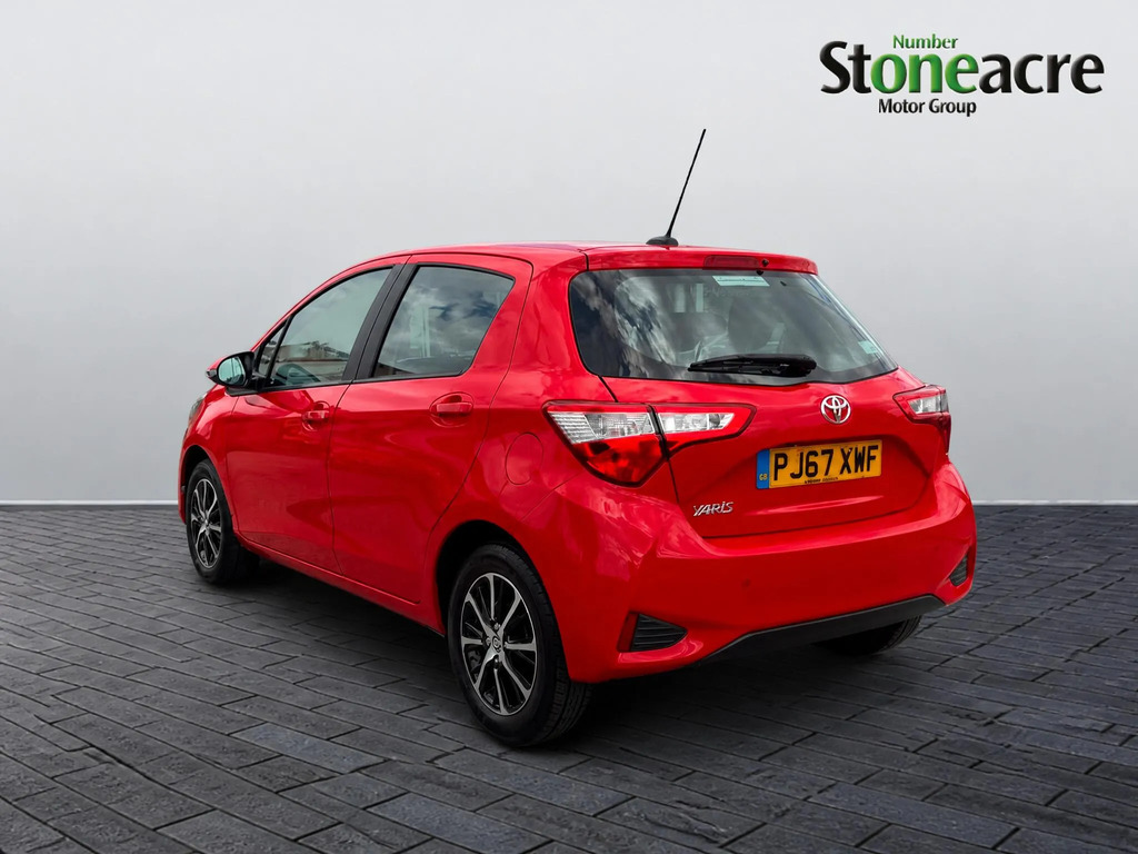 Toyota Yaris 1.5 Vvt-i Icon Tech Euro 6 #4