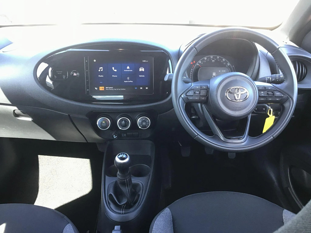 Toyota Aygo X 1.0 Vvt-i Pure #6