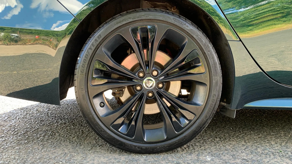 Jaguar XF 2.0 P250 R-dynamic Hse Green #9