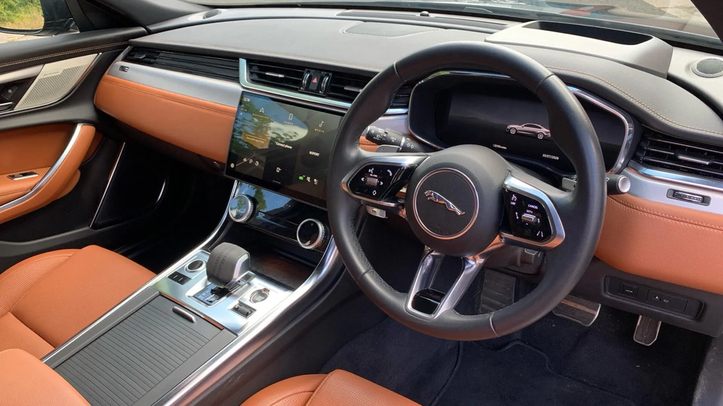 Jaguar XF 2.0 D200 Mhev R-dynamic Se Black Euro 6 Ss  #4