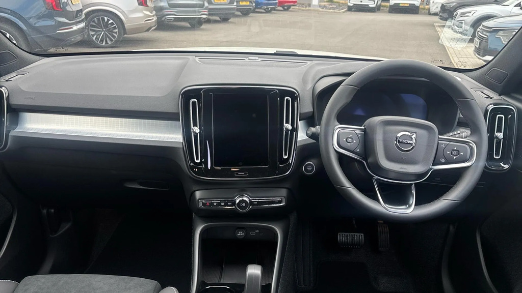 Volvo XC40 2.0 B3p Plus Dark #5