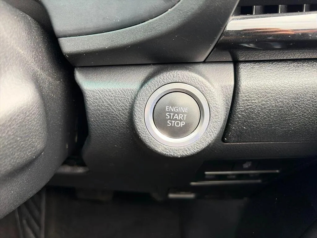 Toyota HILUX Active Extra Cab Pick Up 2.8 D-4d Silver #11