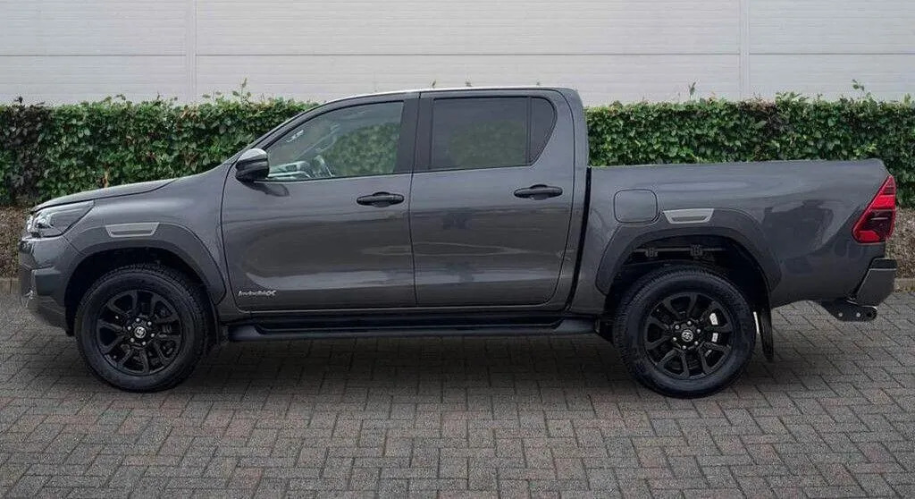 Toyota HILUX Invincible X Dcab Pick Up 2.8 D-4d #6