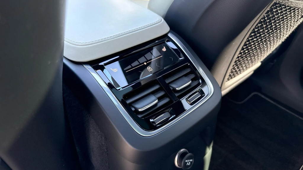Volvo XC90 2.0 B5 Momentum Awd 231 Bhp Grey #40