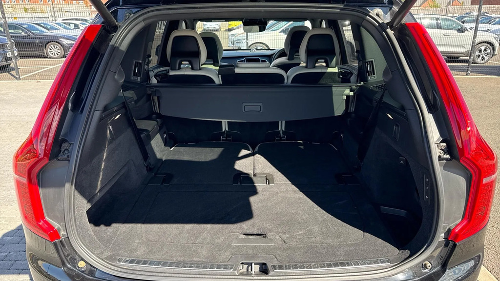 Volvo XC90 2.0 B5 Momentum Awd 231 Bhp Grey #38