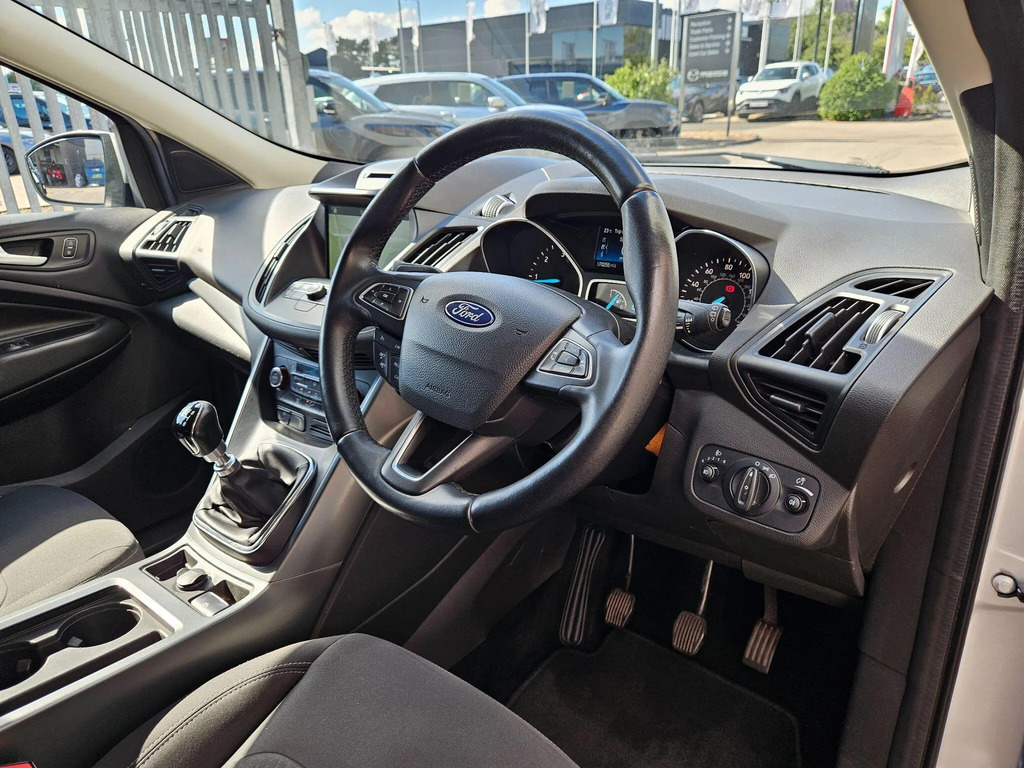 Ford Kuga 2.0 Tdci Titanium 2Wd  #11