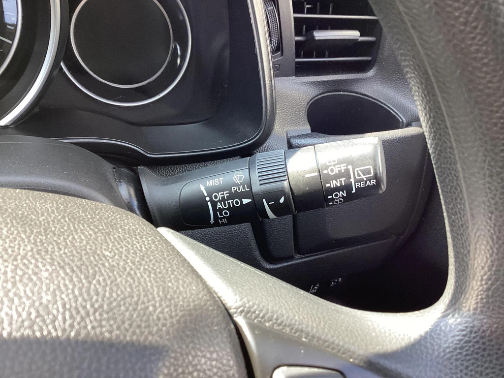 Honda Jazz Hatchback 1.3 I-vtec Se, Blue - Great Valu Blue #20