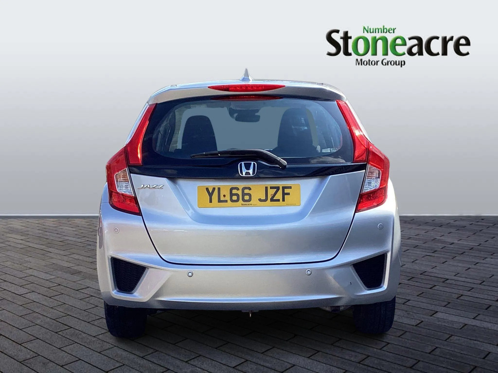 Honda Jazz 1.3 Se Silver #4