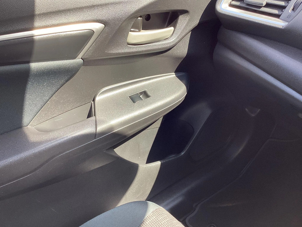 Honda Jazz Hatchback 1.3 I-vtec Se, Blue - Great Valu Blue #30