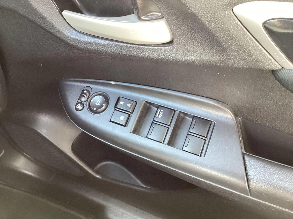 Honda Jazz Hatchback 1.3 I-vtec Se, Blue - Great Valu Blue #23