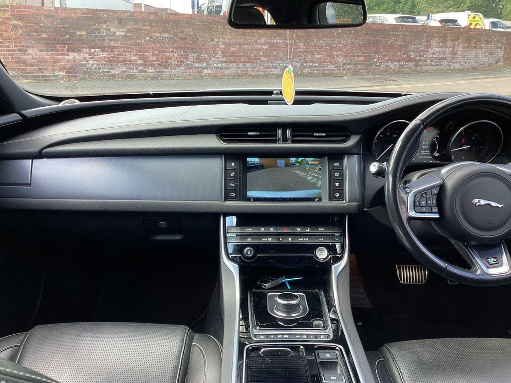 Jaguar XF R-sport Black #24
