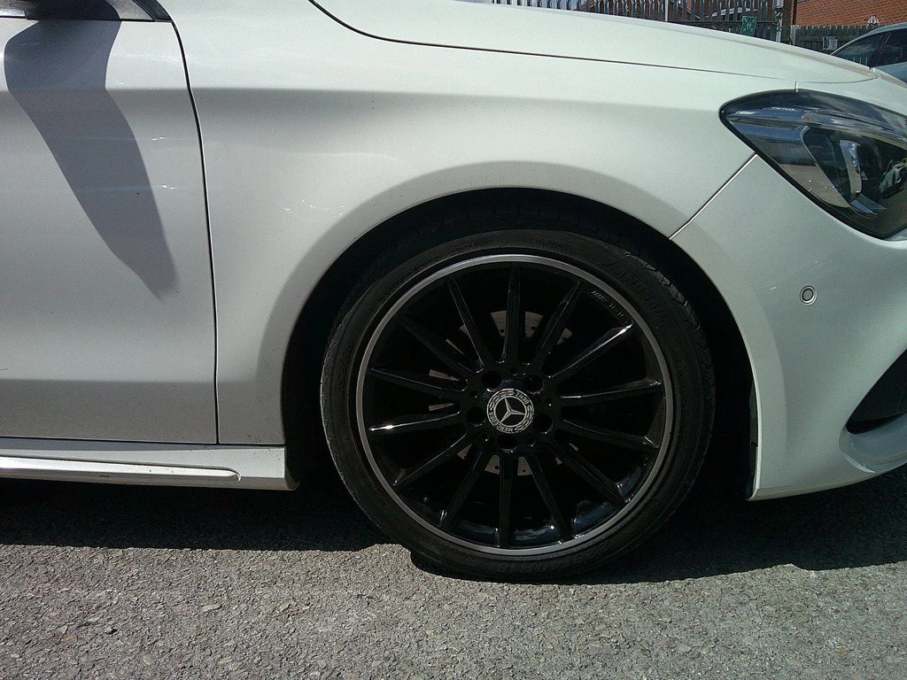 Mercedes-Benz CLA Class 2.1 Cla 200 D Amg Line 134 Bhp White #20