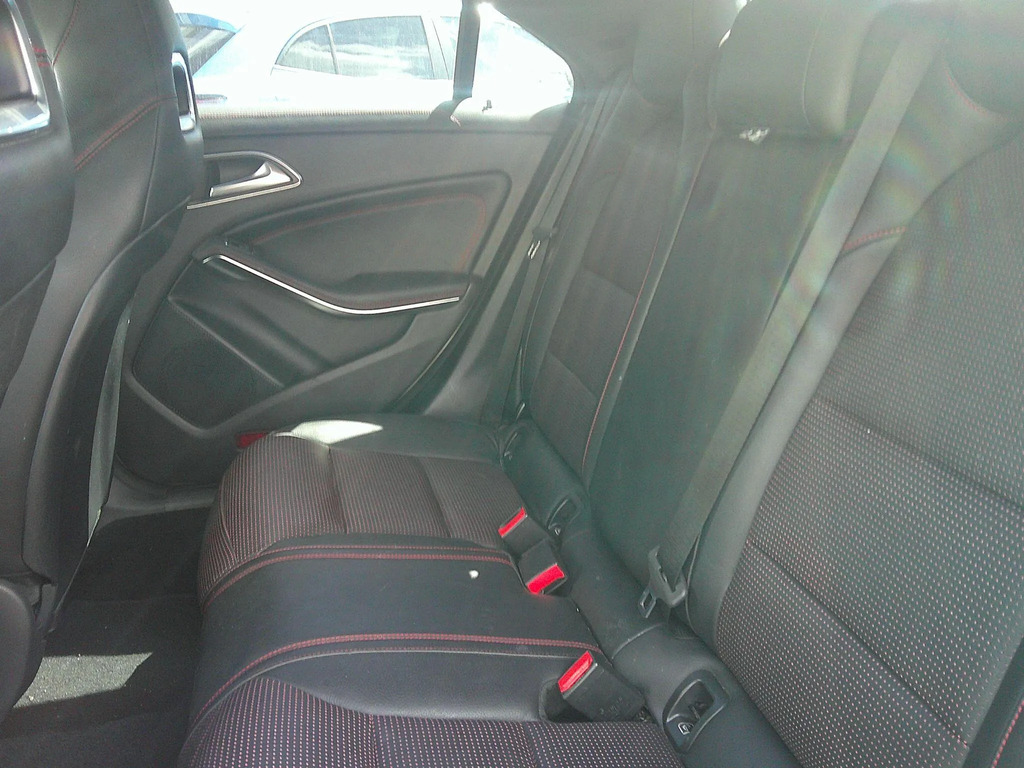 Mercedes-Benz CLA Class 2.1 Cla 200 D Amg Line 134 Bhp White #13
