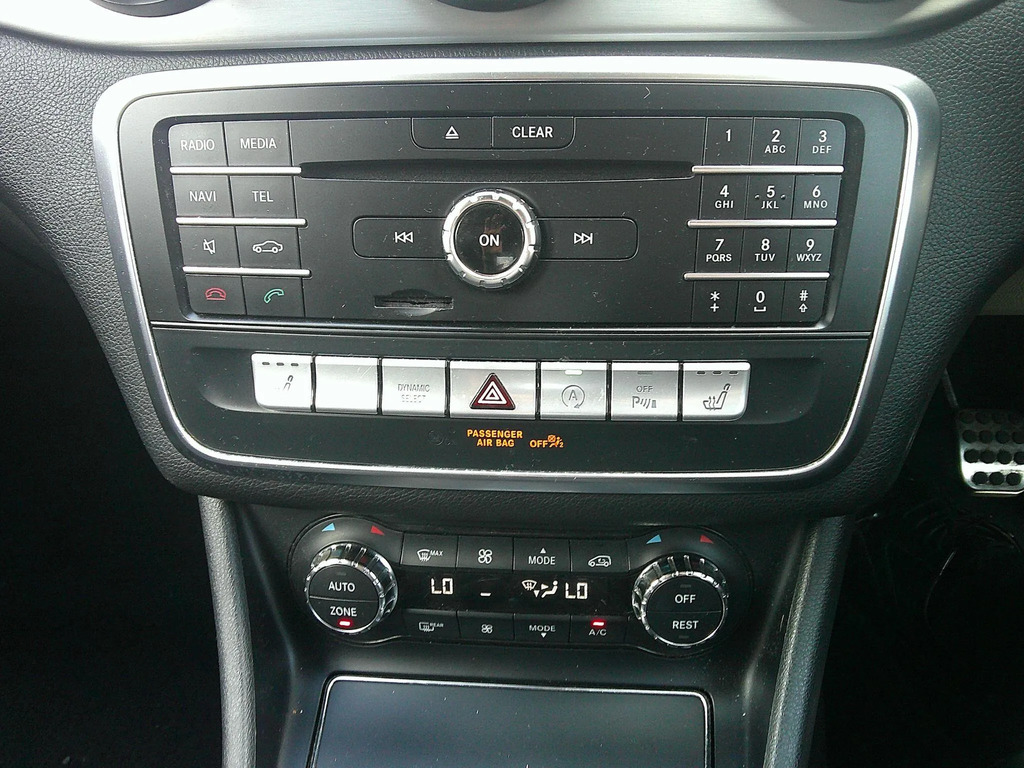 Mercedes-Benz CLA Class 2.1 Cla 200 D Amg Line 134 Bhp White #21