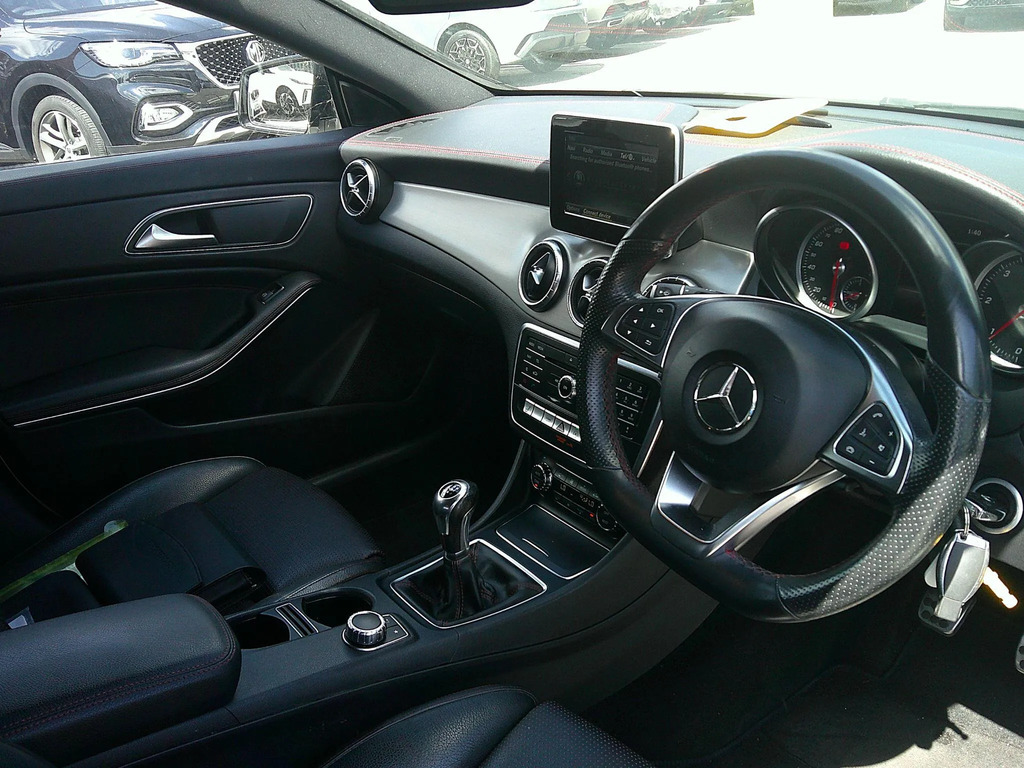 Mercedes-Benz CLA Class 2.1 Cla 200 D Amg Line 134 Bhp White #9