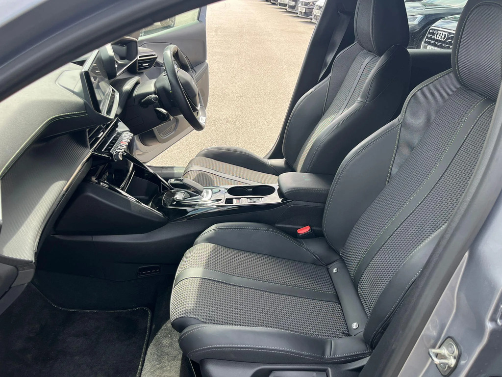 Peugeot e-208 Hatchback 50Kwh Gt 202272 Grey #15