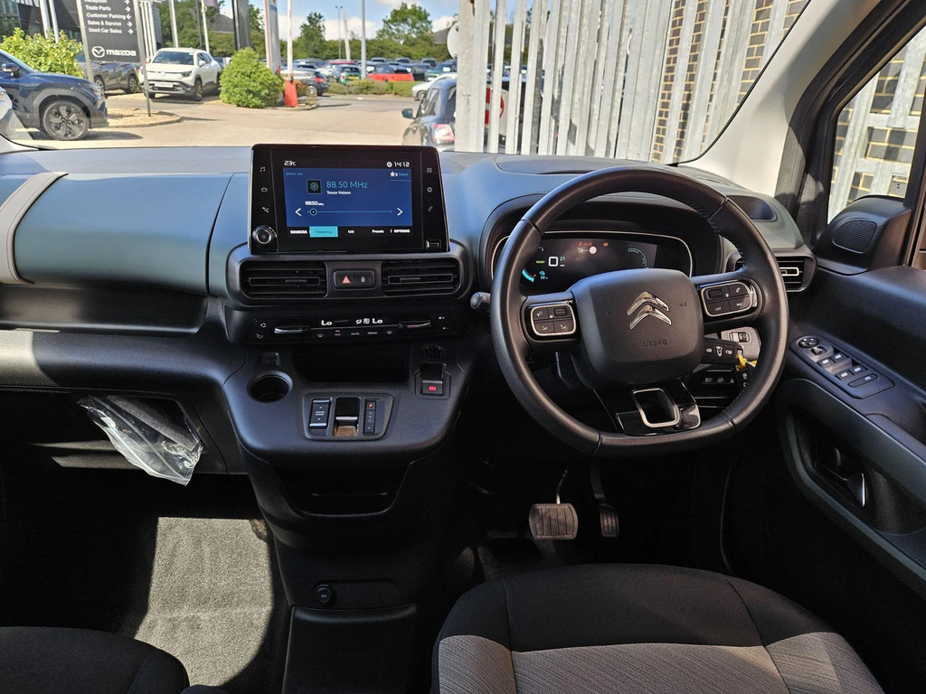 Citroen e-Berlingo 100Kw Flair Xtr XL 50Kwh 7 Seat Grey #12