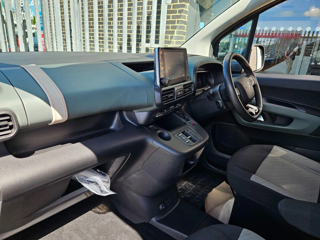 Citroen e-Berlingo 100Kw Flair Xtr XL 50Kwh 7 Seat Grey #13