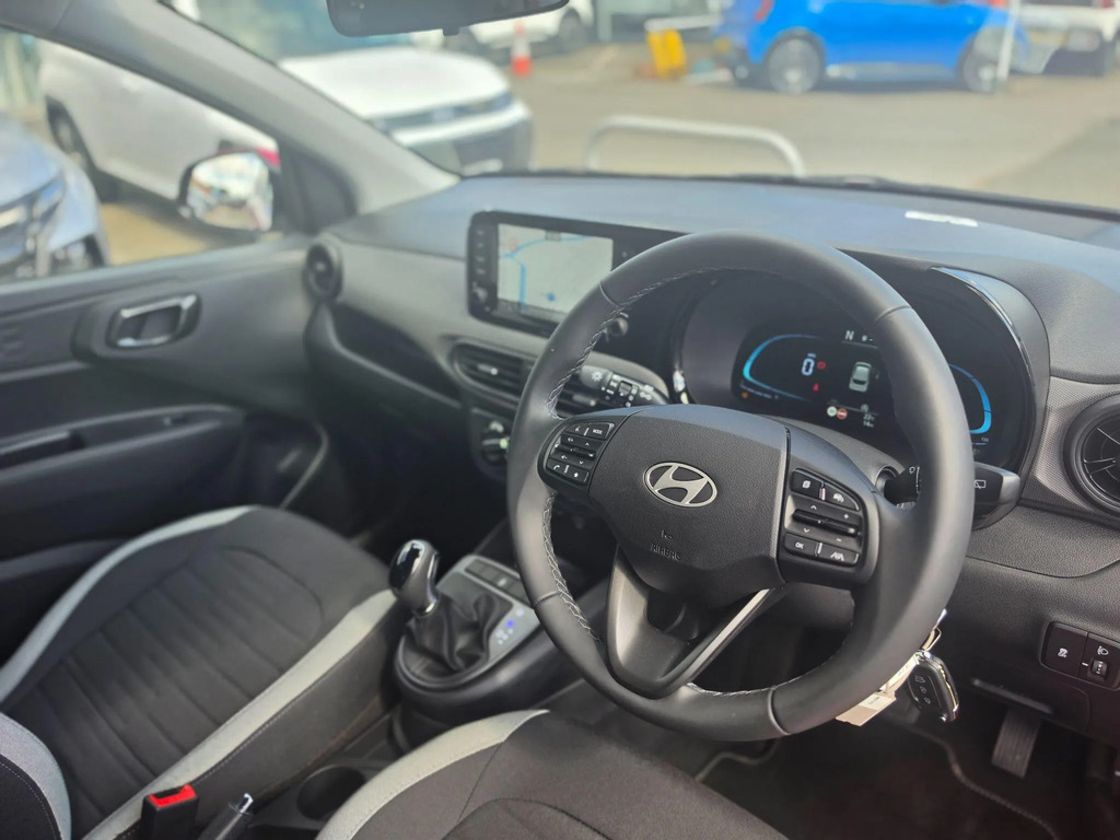 Hyundai I10 1.2 79 Premium Nav Green #9