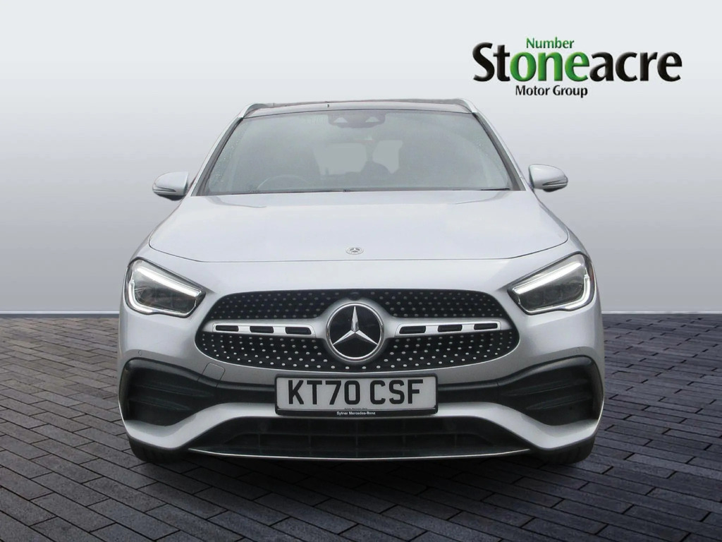 Mercedes-Benz GLA Class 2.0 Gla220d Amg Line Premium Plus 8G-dct 4Matic Silver #2