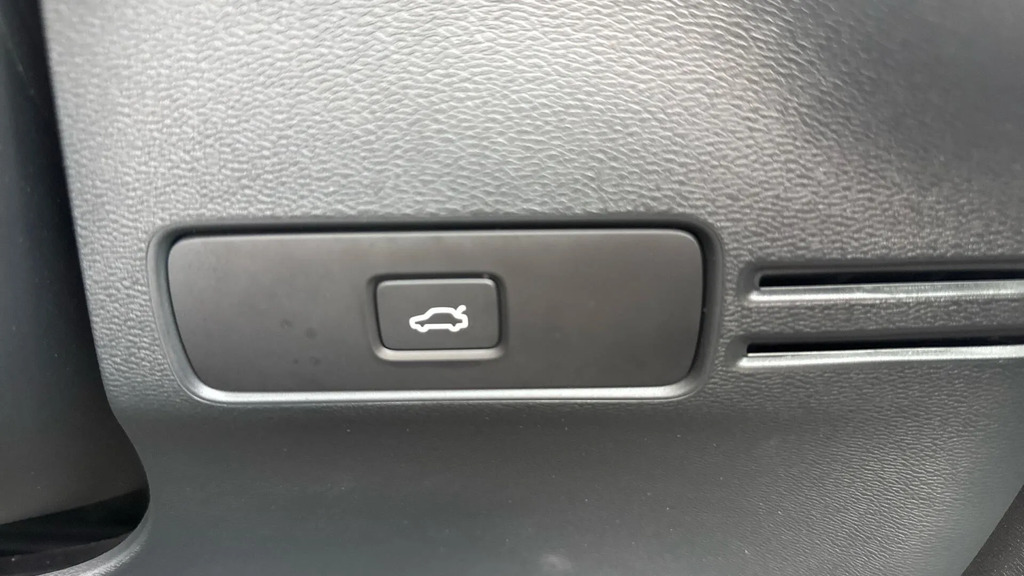 Volvo C40 Recharge Plus, Twin Motor, Black #25