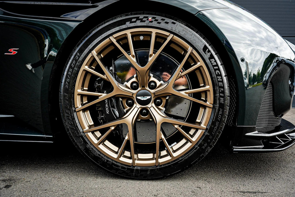 Aston Martin DB12 Volante 4.0L V8 Volante Brown #24