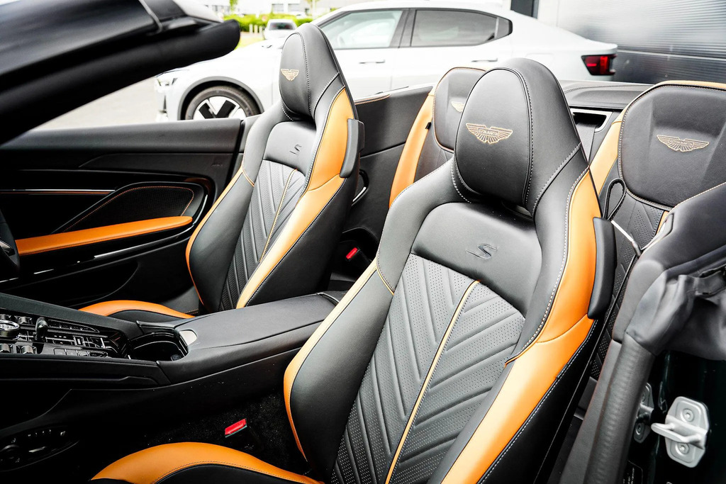 Aston Martin DB12 Volante 4.0L V8 Volante Brown #28