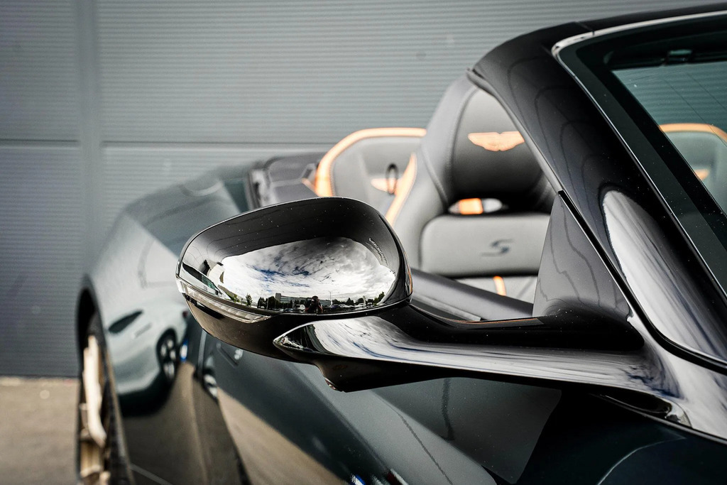 Aston Martin DB12 Volante 4.0L V8 Volante Brown #32