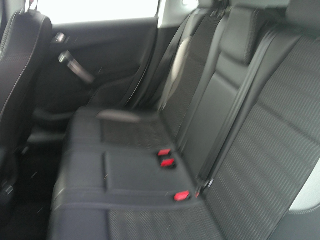 Peugeot 2008 1.6 Bluehdi White #14