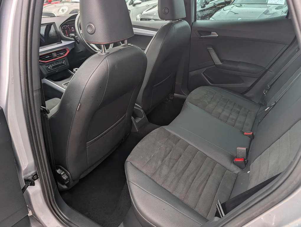 Seat Arona 1.0 Tsi 110 Xperience Lux Dsg Red #13