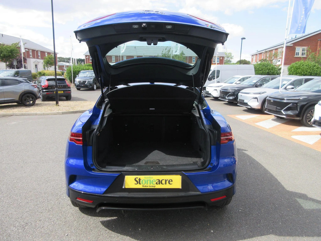 Jaguar I-Pace 294Kw Ev400 S 90Kwh 11Kw Charger Blue #29