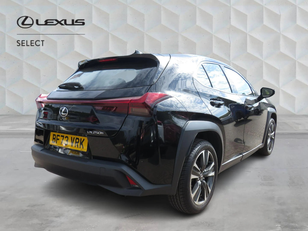 Lexus UX 250H 2.0 Premium Packtechsafetynav #3