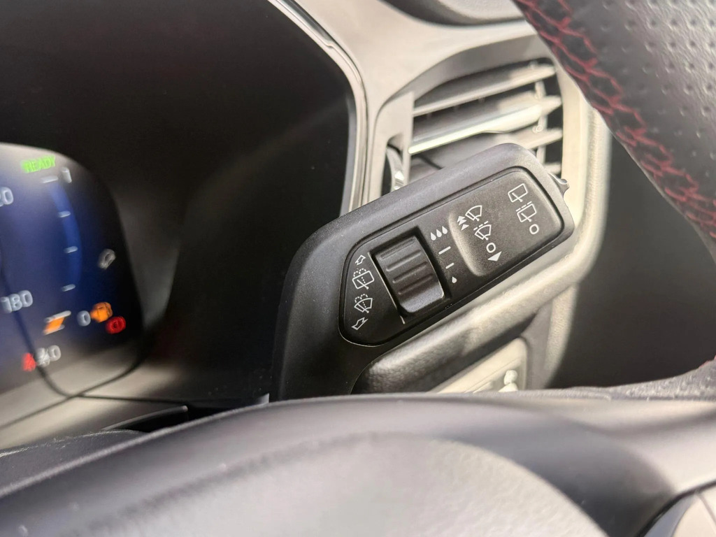 Ford Kuga 2.5 Fhev Vignale Cvt Red #12