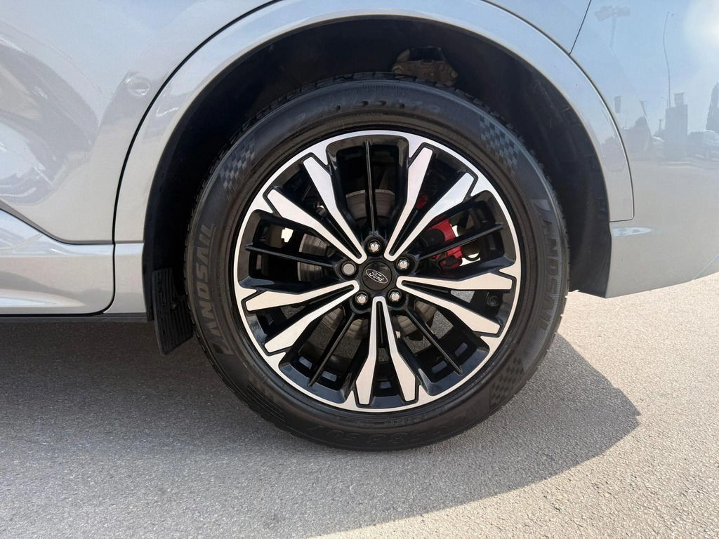 Ford Kuga 2.5 Fhev Vignale Cvt Red #18