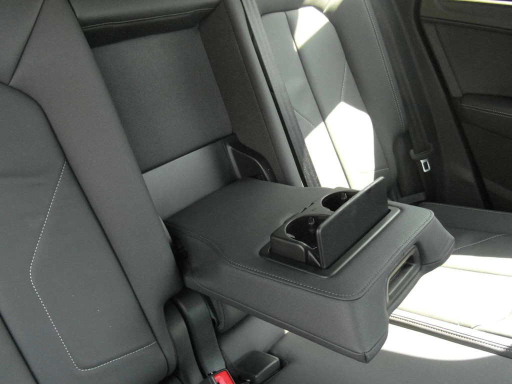 Audi Q3 Black Edition 35 Tfsi 150 Ps S Tronic Grey #8