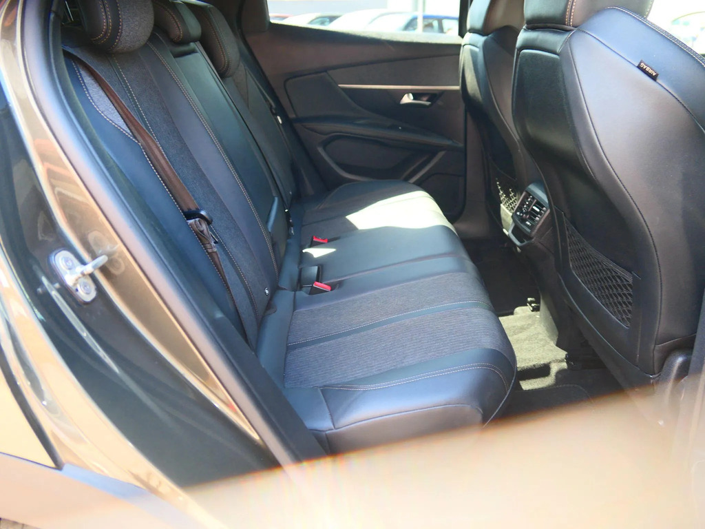 Peugeot 3008 1.5 Bluehdi Gt Line Grey #5