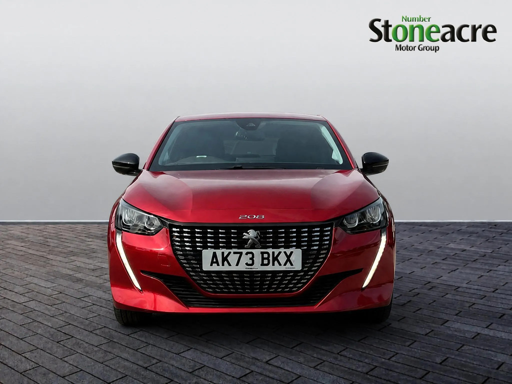 Peugeot 208 1.2 Puretech Allure Premium Hatchback  #2