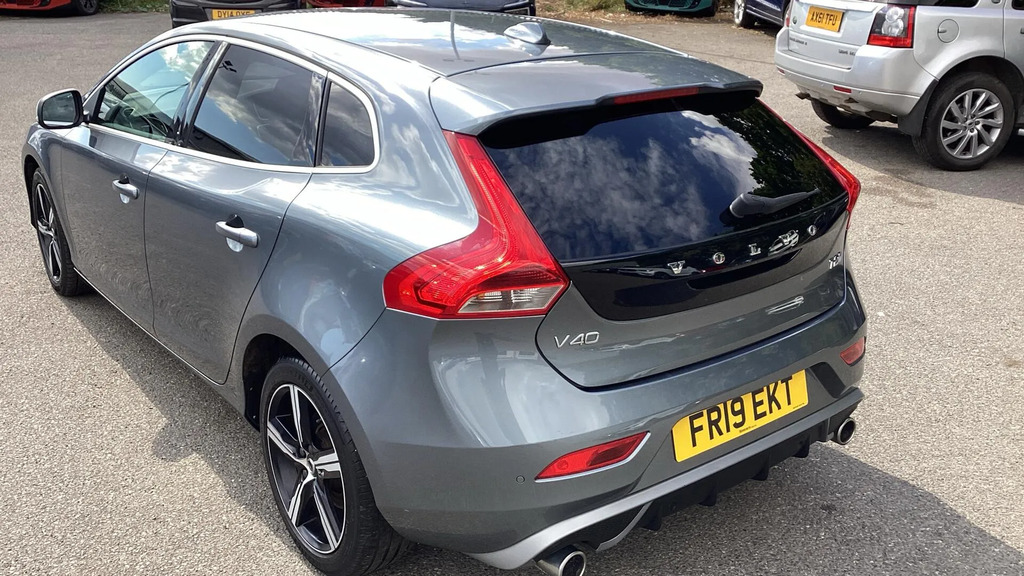 Volvo V40 T3 152 R Design Edition Geartronic Blue #31