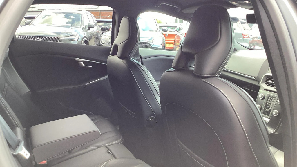 Volvo V40 2.0 T2 R-design Edition Euro 6 Ss #6