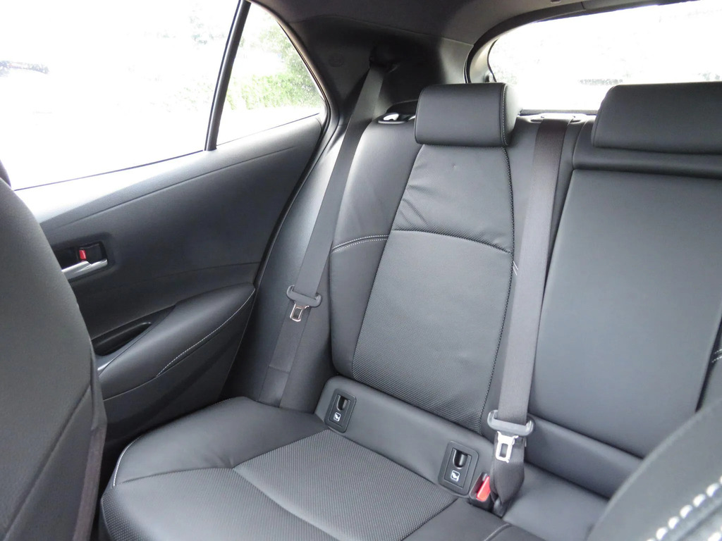 Toyota Corolla 1.8 Hybrid Excel Cvt White #18
