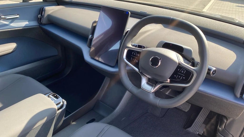 Volvo EX30 200Kw Sm Extended Range Plus 69Kwh  #4