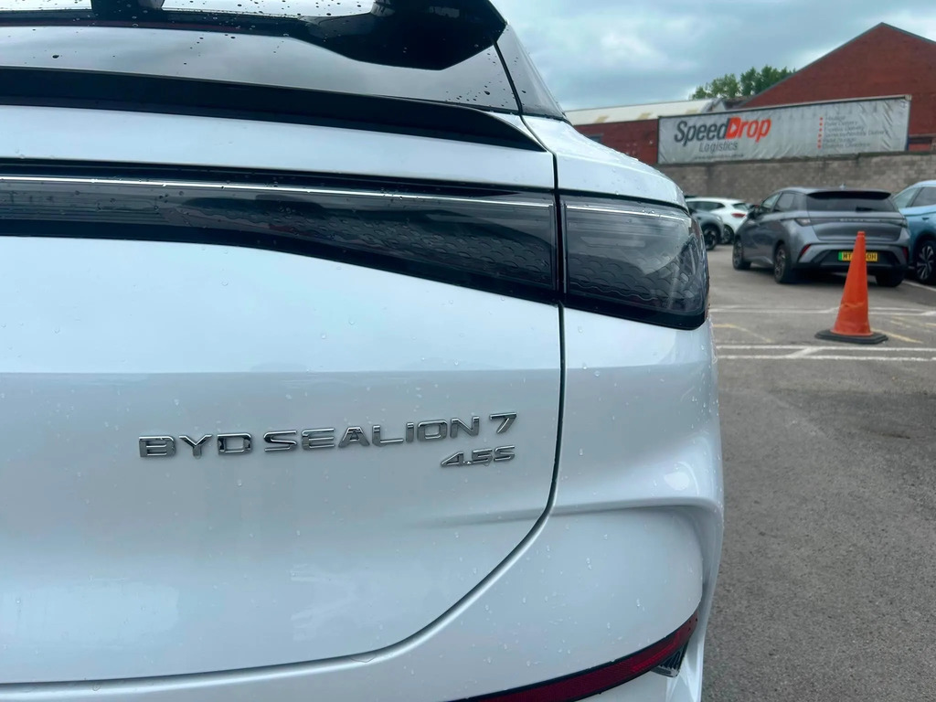 Byd Sealion 7 82.5Kwh Comfort Suv 313 Ps White #7