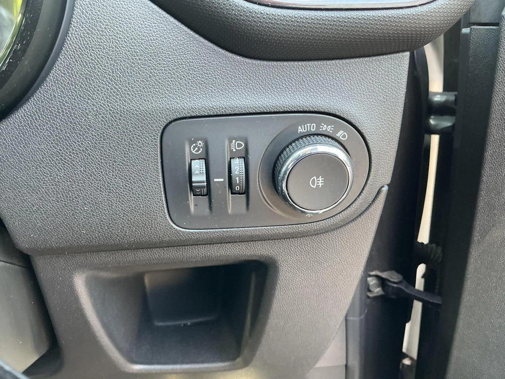 Vauxhall Crossland Sri Nav Grey #17